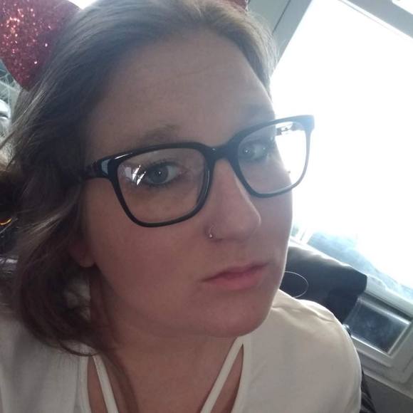 Meet your Posher, Amber - Picture 1 of 1